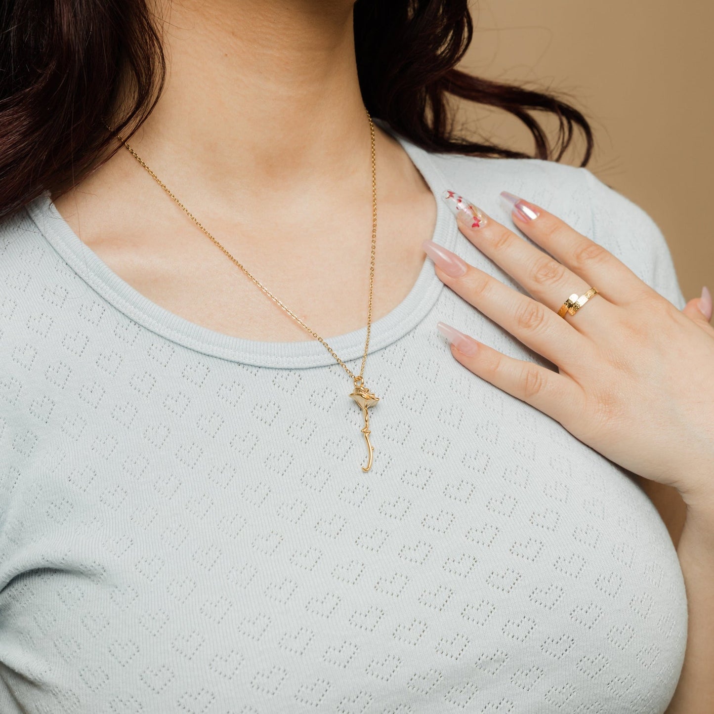 “Hub” flower necklace